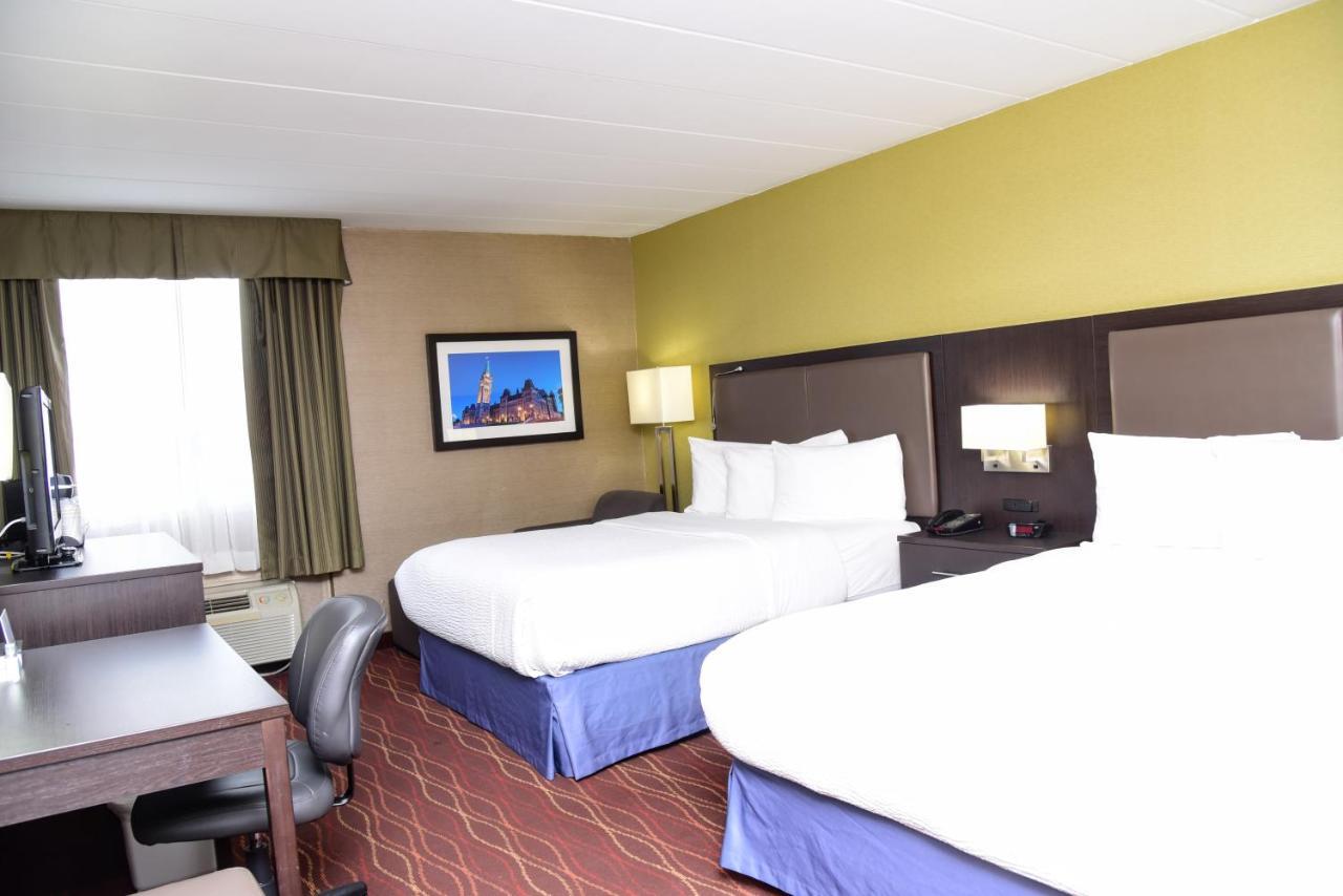 Days Inn By Wyndham Ottawa Exteriör bild