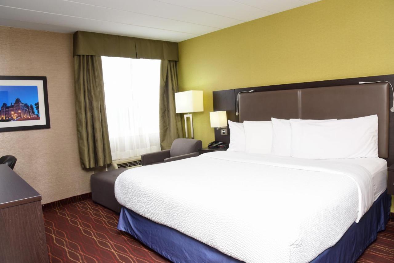 Days Inn By Wyndham Ottawa Exteriör bild