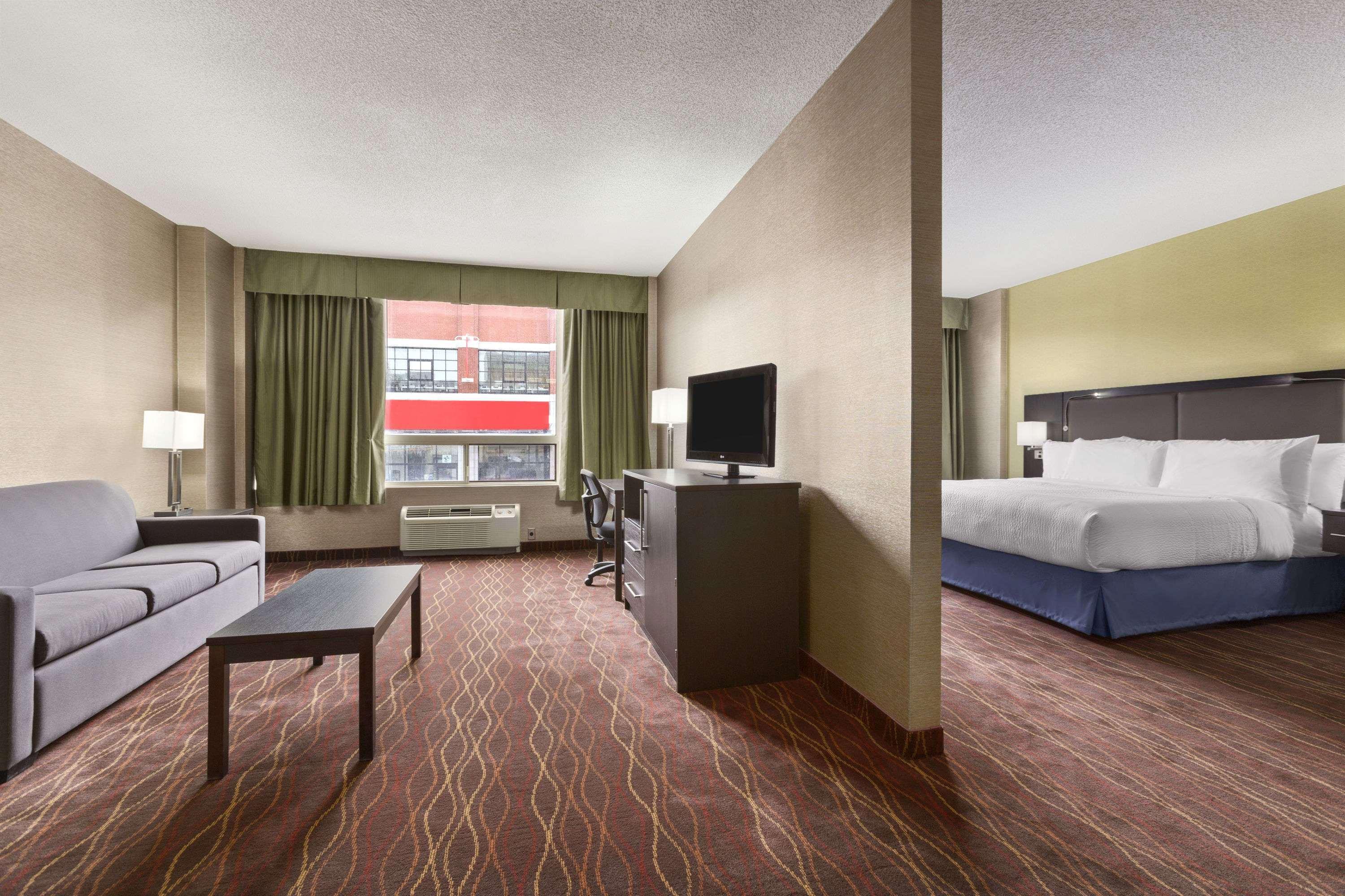 Days Inn By Wyndham Ottawa Exteriör bild